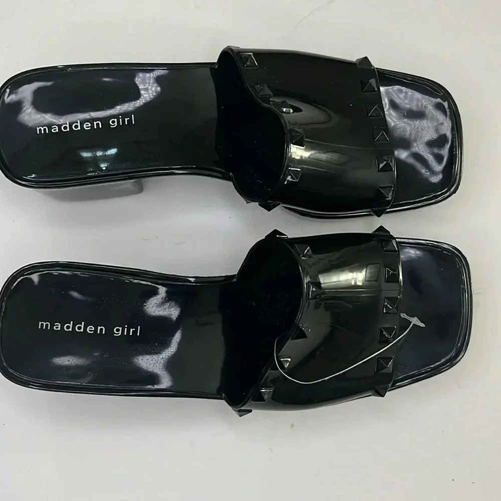 Madden Girl Sz 9 Black Rubbery Block Studded Slides Sandals NEW - Picture 2 of 6